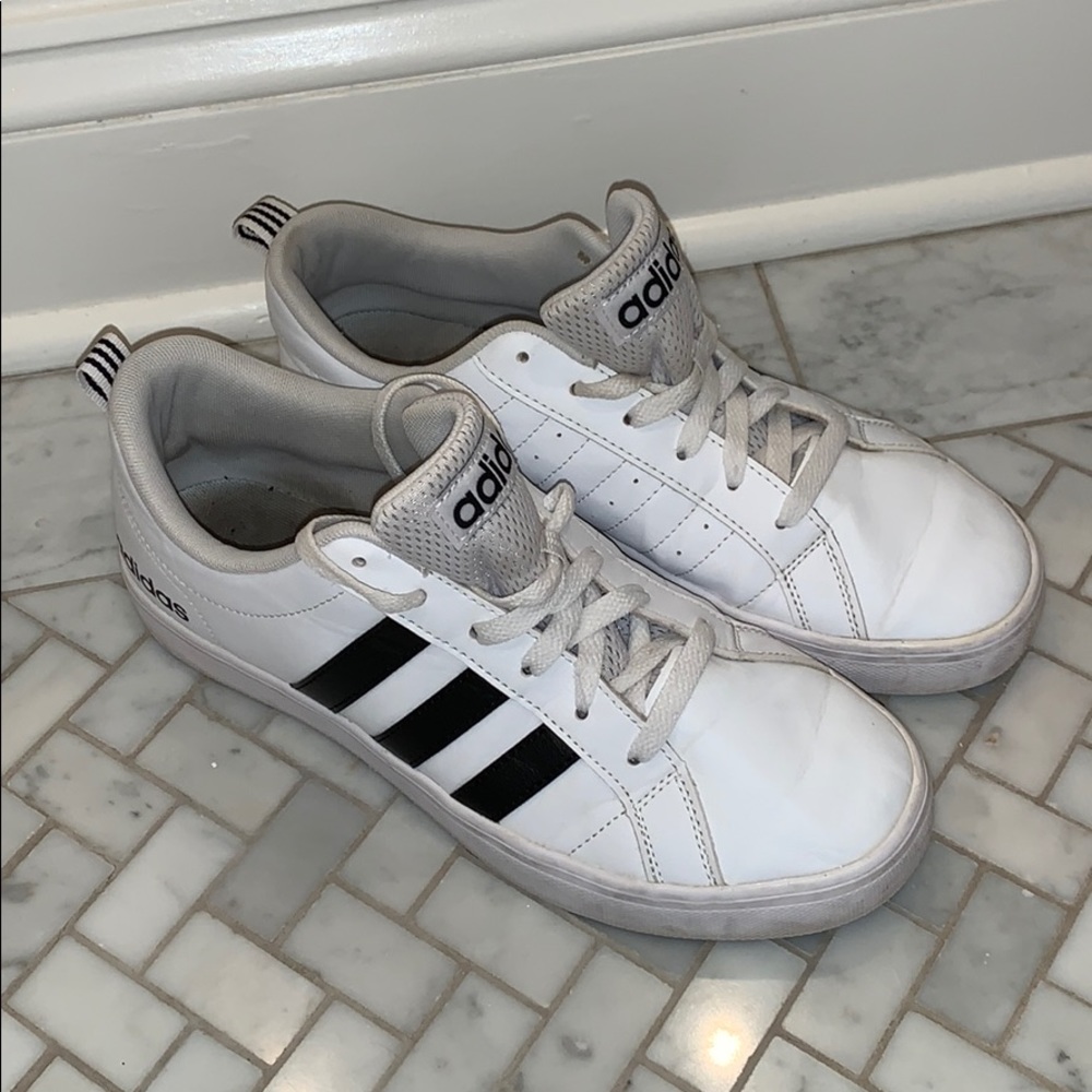 Adidas Low Top Men’s 8 GUC